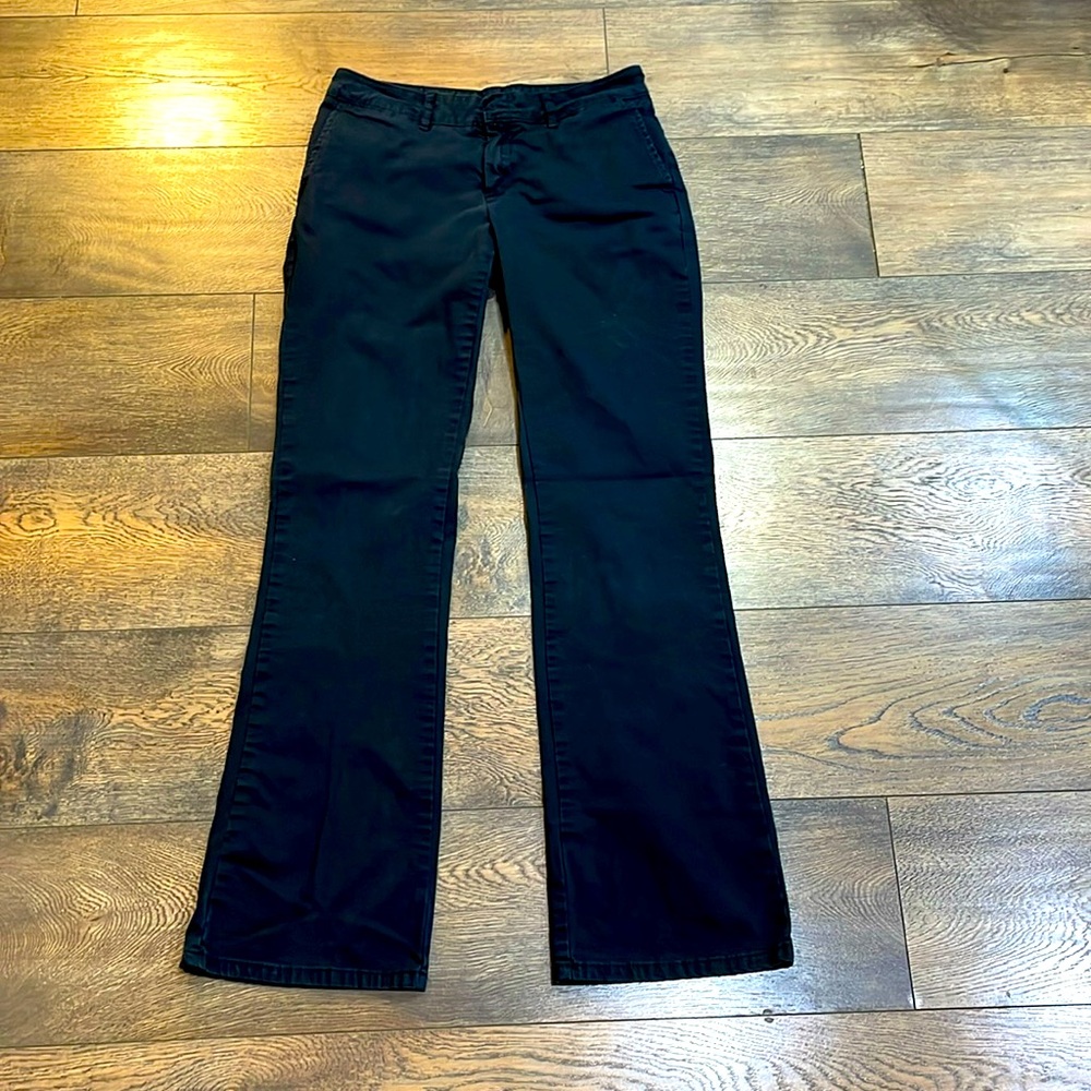 Dickies women’s pants 4L flared bottom black excellent condition